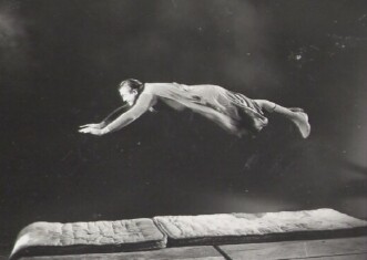 George in the flying rig for "Gentle Monster."